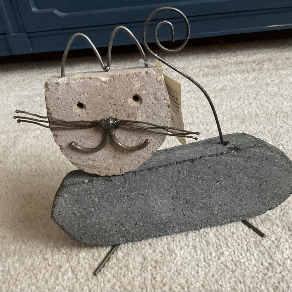 NWT Ancient Graffiti Cat Stone Art Critter